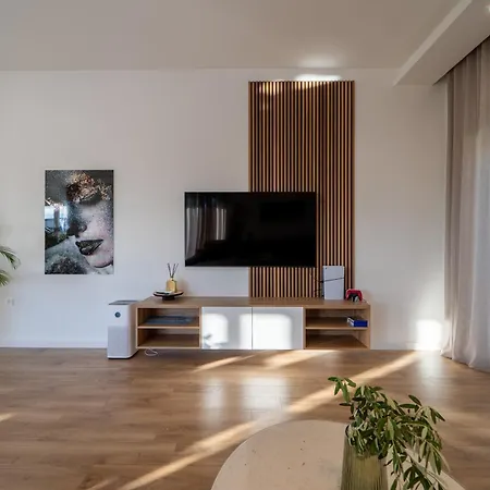 Villa Dora With Heated Pool For 6 Guests Near Zadar Murvica