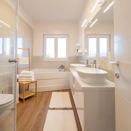 Dora With Heated Pool For 6 Guests Near Zadar Villa *